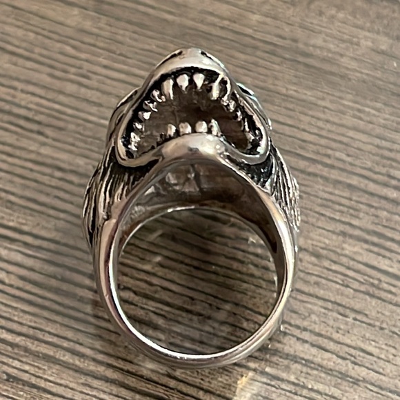 Men’s Wolf Ring Silver-tone Approx Size 10 - Picture 5 of 16